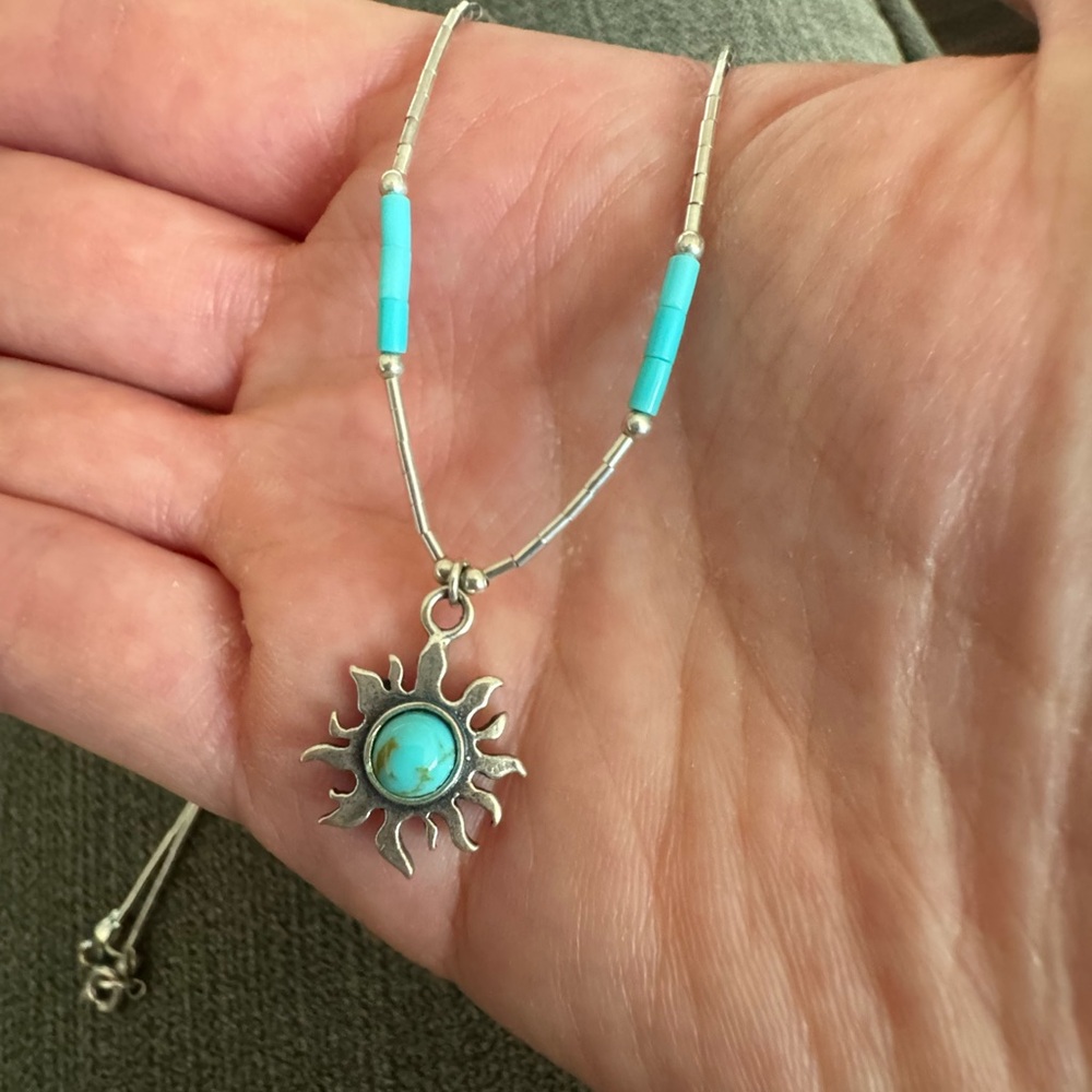 ☀️turquoise/blue and silver beaded sun pendant necklace! ☀️